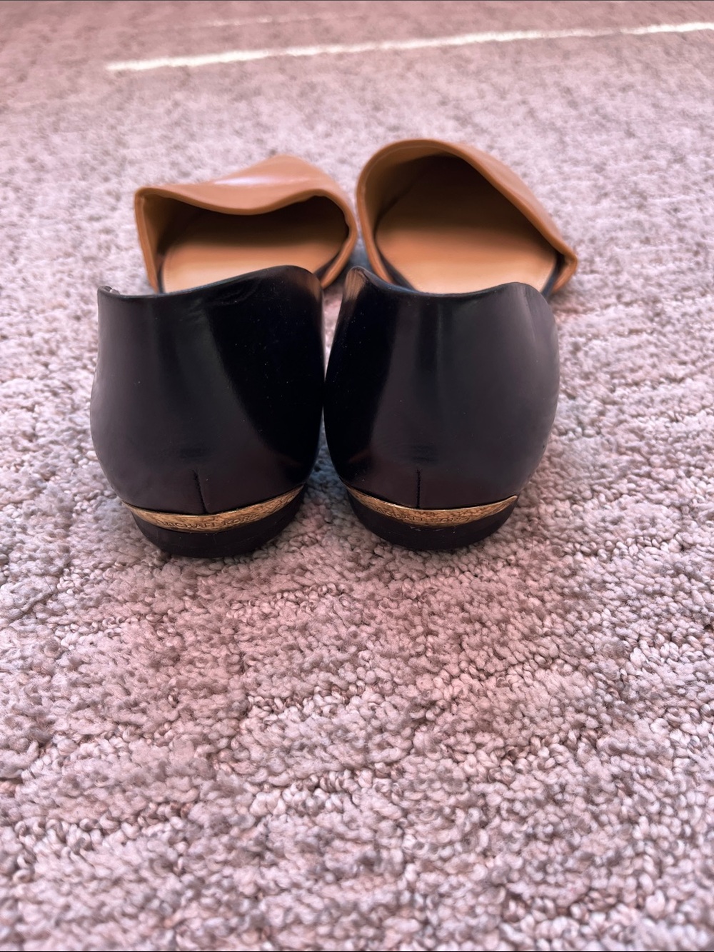 MICHAEL Michael Kors Women’s Julieta Black & Tan Pointed D'Orsay Flats - Picture 3 of 5